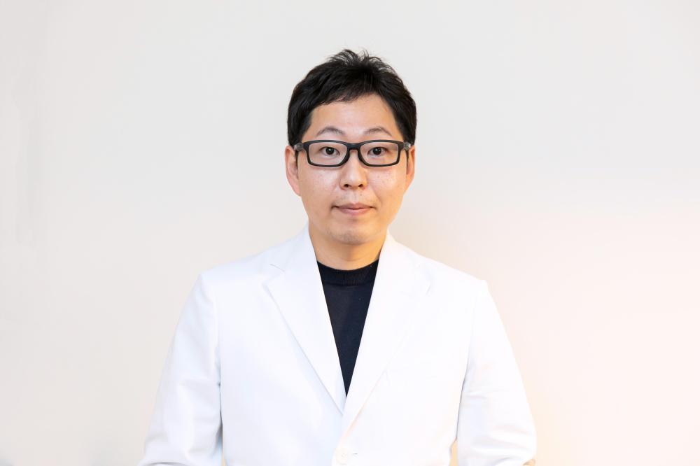 浅川貴介